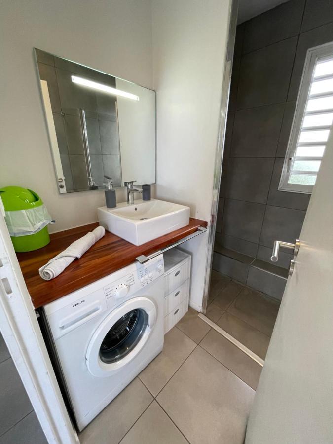 לה טרואז אילט La Villa Jalna Grenadine Deux Chambres Et Piscine Privee מראה חיצוני תמונה