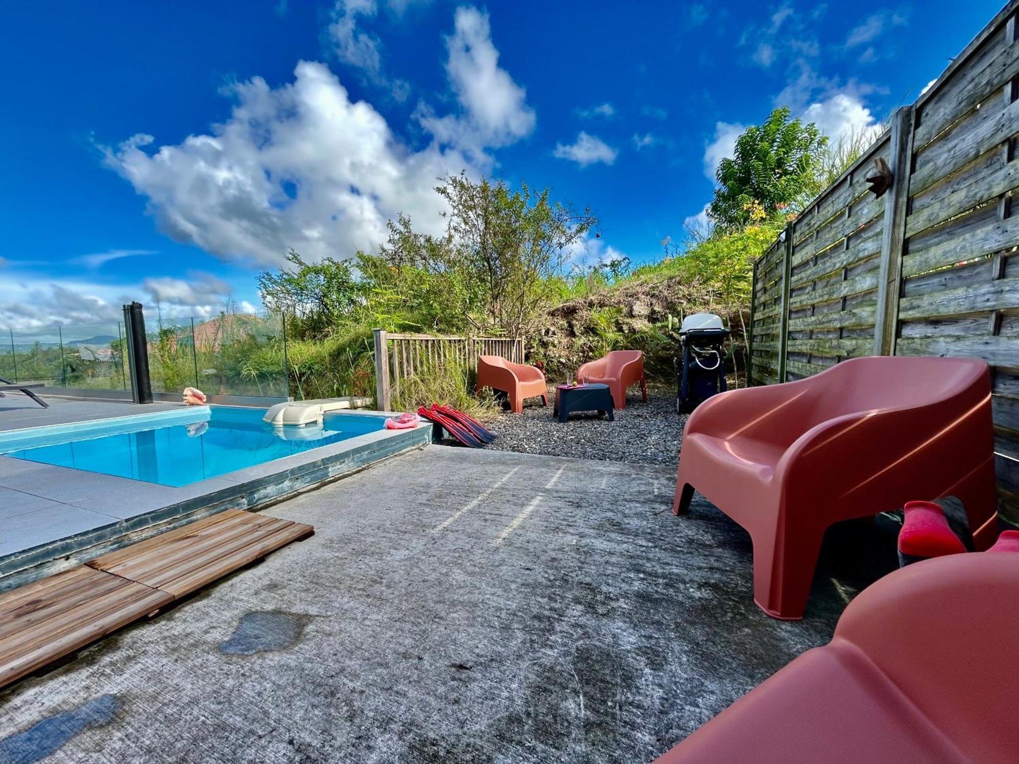 לה טרואז אילט La Villa Jalna Grenadine Deux Chambres Et Piscine Privee מראה חיצוני תמונה