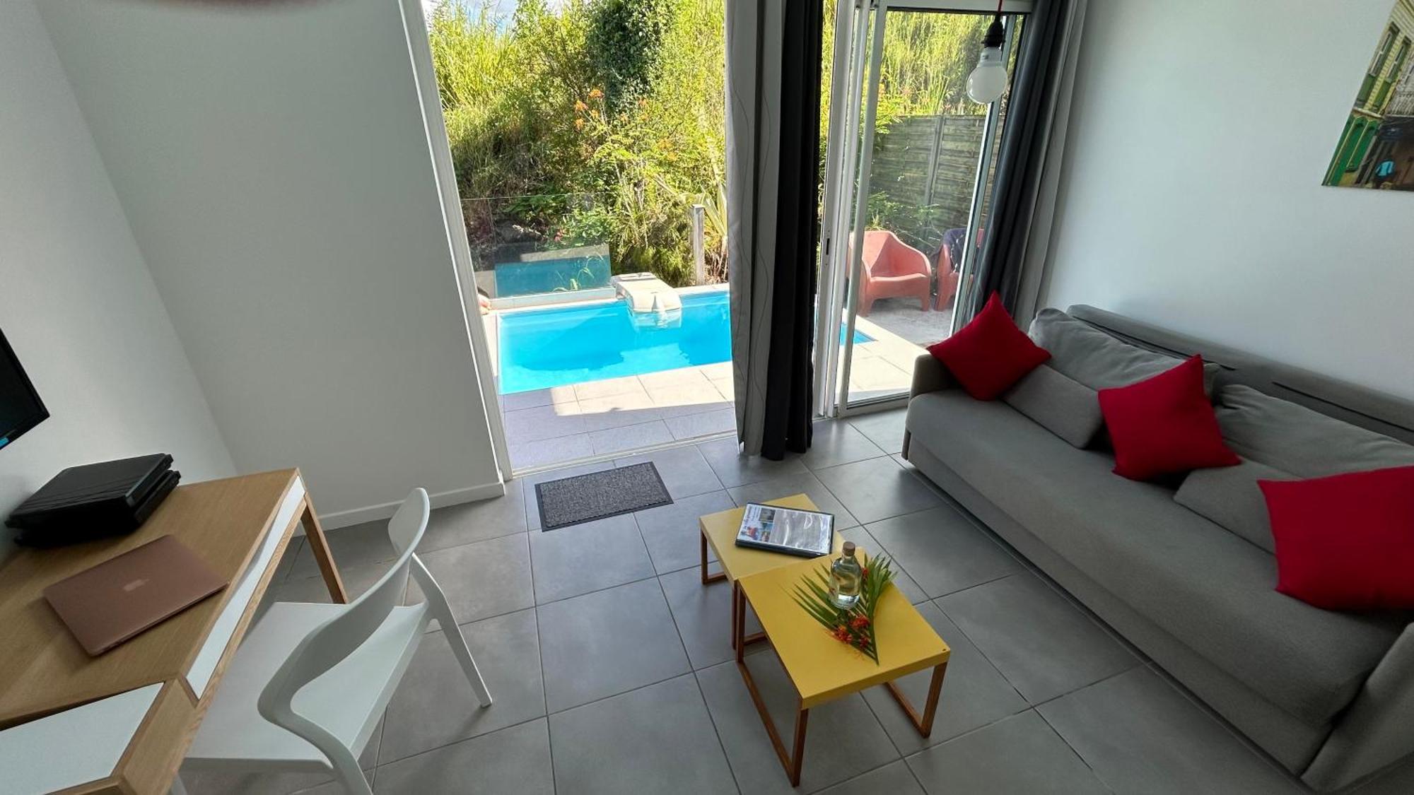 לה טרואז אילט La Villa Jalna Grenadine Deux Chambres Et Piscine Privee מראה חיצוני תמונה